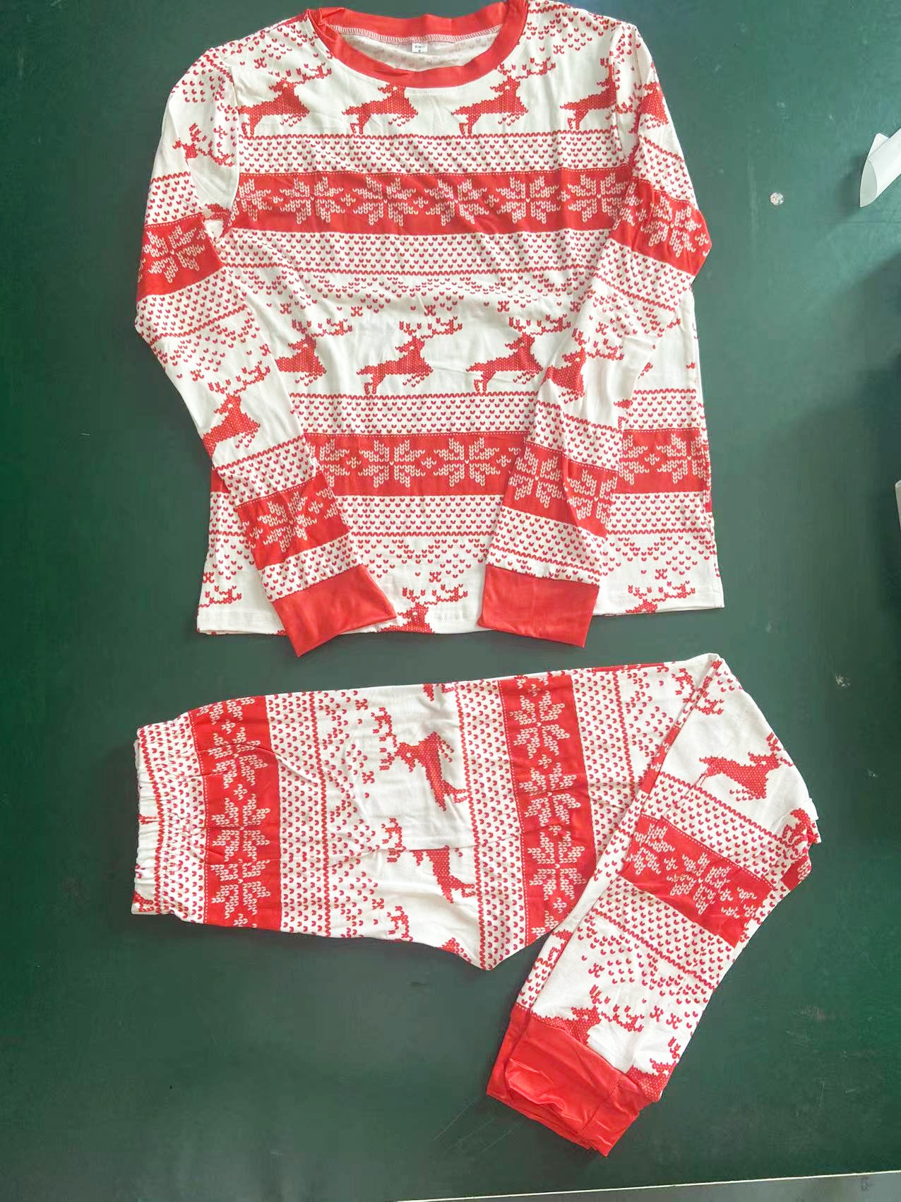 Family Matching Christmas Red and White Contrasting Parent-child Loungewear Pajamas