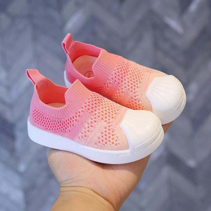 Boys and Girls with Soft Soles and Breathable Flying Shoes