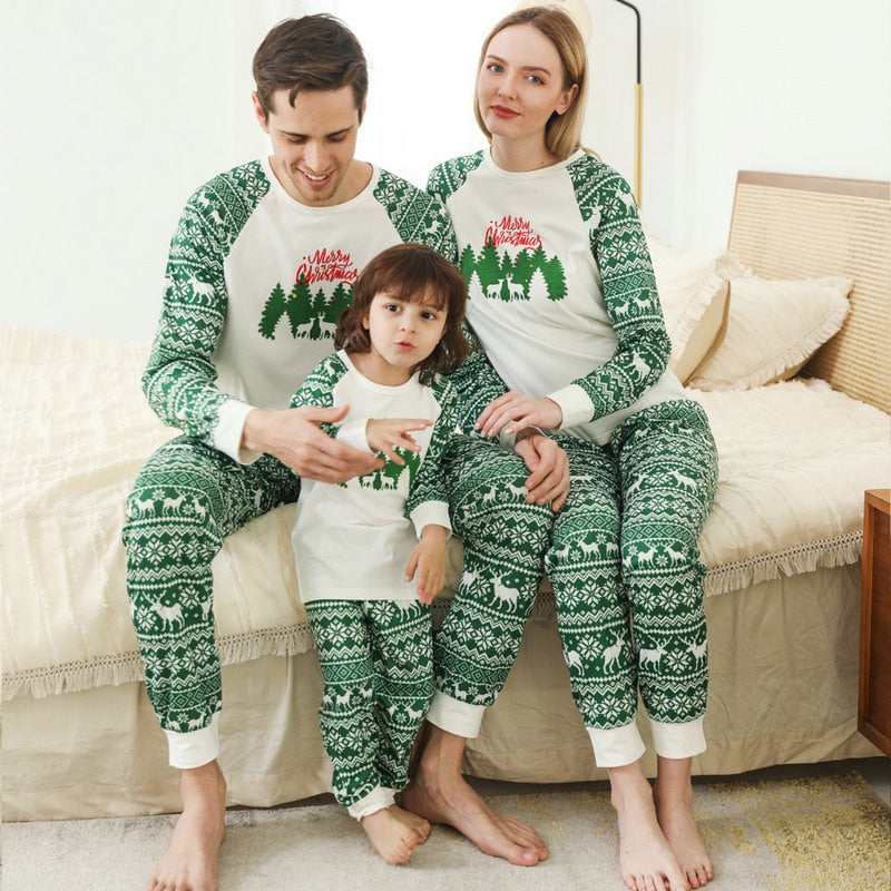 Family Matching Merry Christmas Tree Printed Pajamas Sleepwear