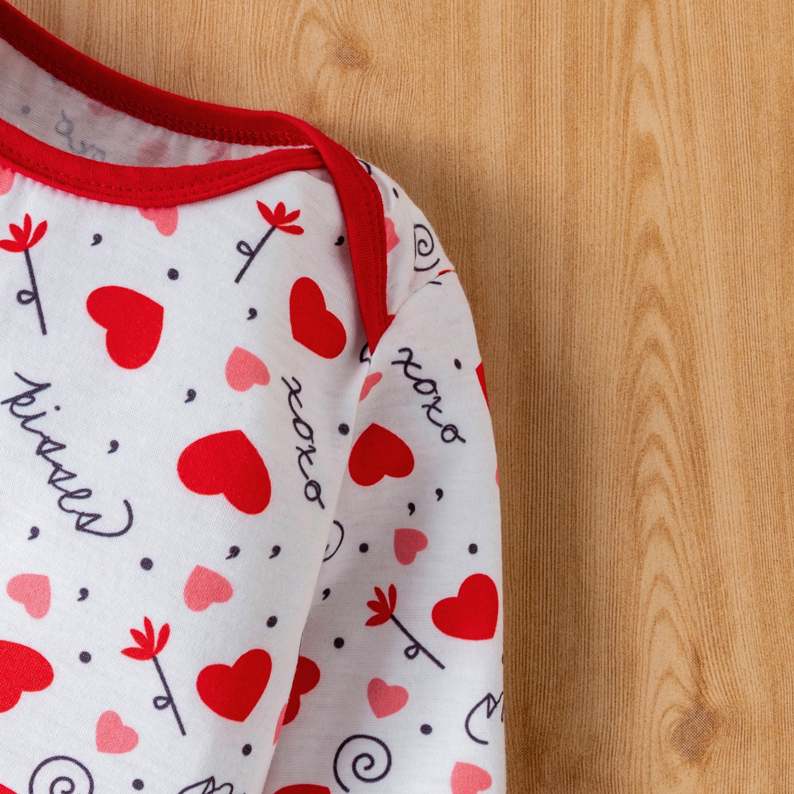 Baby Girls Valentine's Day Heart Printed Long-sleeve Rompers