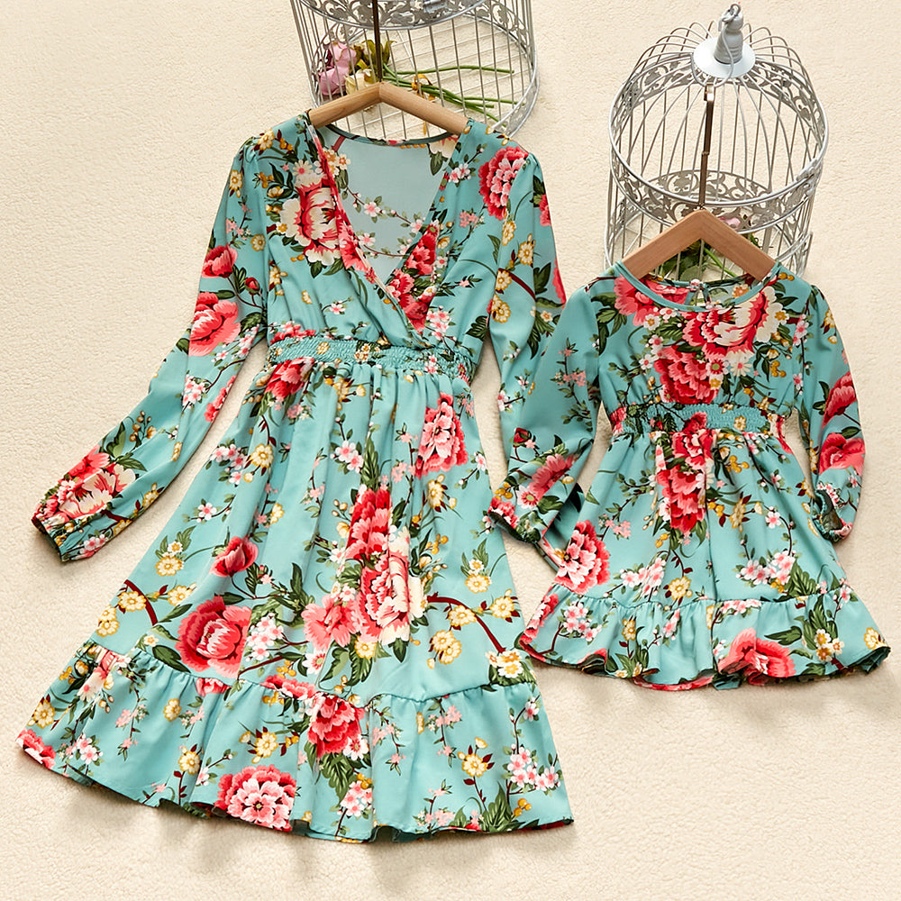 Family Matching Fashion Flowers Print Long Sleeve Dresses